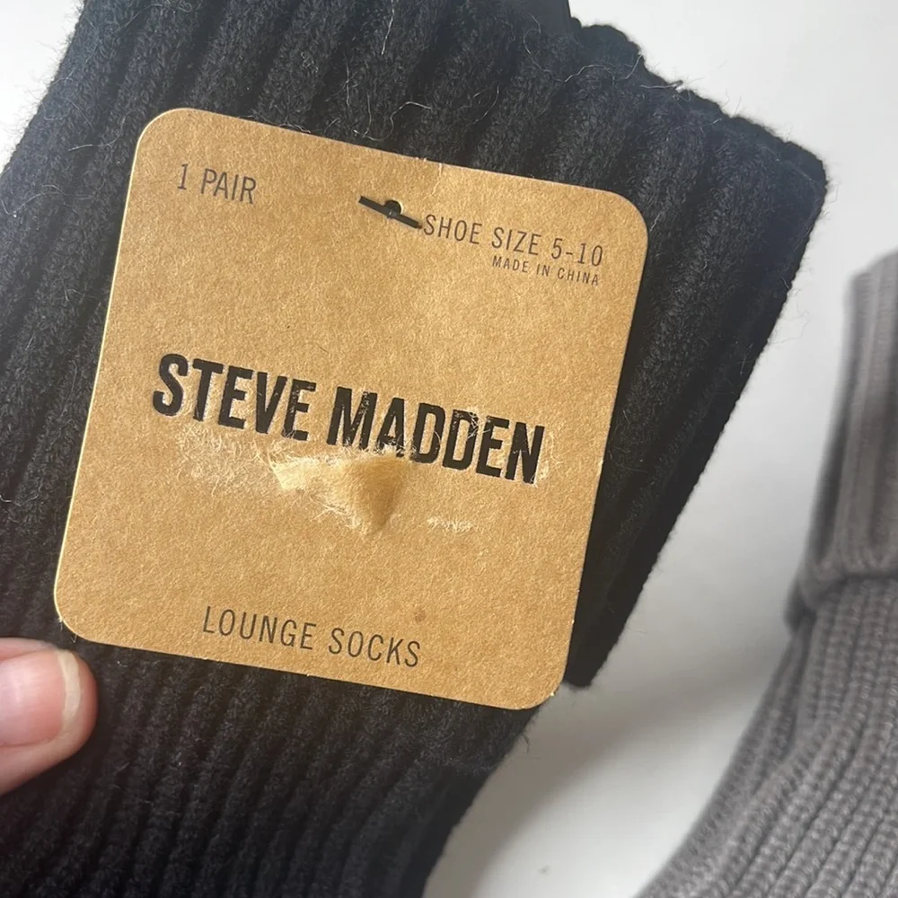 Steve Madden Lounge Socks. 2 Pairs. Black and Gray